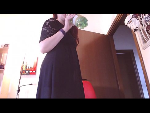 ❤️ Pakļāvīga verdzene, kurai patīk netīras un sulīgas biksītes, ir spiesta masturbēt pēc šī video noskatīšanās! ☑ Duršanās video pie mums